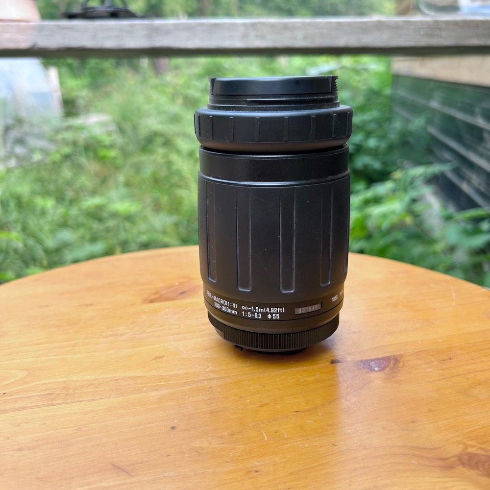 Vintage 100-300mm f5-6.3 Tele Macro AF Zoom Lens Black Japan 55mm Tamron
